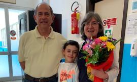 Macerata, la maestra Laura Catalini va in pensione: "Un punto di riferimento per alunni e colleghi"