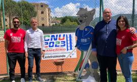 Campionati universitari, a Castelraimondo debutta il rugby: visita della mascotte Arnold