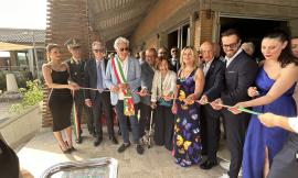 Macerata, una piscina che affaccia sul "Mediterraneo": taglio del nastro per il nuovo ristorante