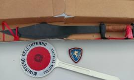 Civitanova, minacciano i passanti con un grosso coltello: notte di paura sul lungomare