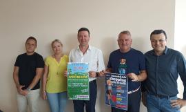Tolentino, tornano i "Mercoledì dello Shopping sotto le Stelle": grande novità ai giardini "Lennon"