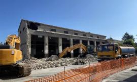 Treia, al via la demolizione di tre edifici per fare spazio al nuovo polo scolastico