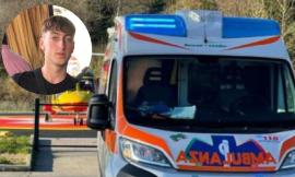 Drammatico incidente, giovane precipita dal tetto e muore