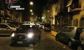 Macerata, sorpreso ubriaco alla guida minaccia i carabinieri poi si autolesiona