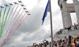 Le Frecce Tricolori tornano a sorvolare le Marche: "Spettacolo straordinario" (VIDEO)