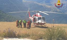 Bolognola, escursionista in difficoltà lungo il sentiero: interviene l'elicottero dei vigili del fuoco
