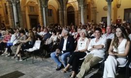 Recanati, successo per la premiere di "InFiniti": Michele Calì e Francesca Loy all'anteprima