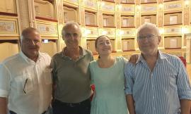 L'attrice Sara Ricci in visita al teatro Vaccaj di Tolentino: "La piccola Broadway italiana"