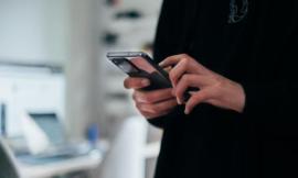 Messaggi telefonici per convincere l’ex a riprendere la relazione: vale una condanna