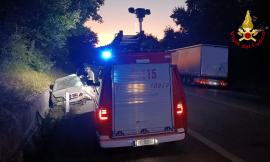 Schianto fra tre mezzi: un ferito estratto dalle lamiere