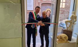 Tolentino, "Dipinti e sculture" dell'artista Enzo Grassettini: mostra aperta fino al 17 settembre