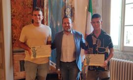 Pollenza, hanno salvato vite in mare: encomi per due giovani bagnini