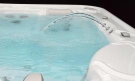 Piscina idromassaggio fantasma, acquistata online e mai consegnata: scoperta truffa