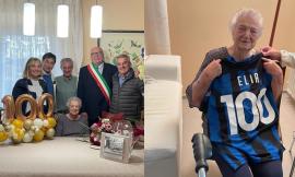 Castelraimondo festeggia i 100 anni di Elia: una maglietta dell'Inter come regalo di compleanno