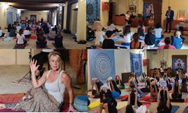 Tolentino, yoga e musica al Castello della Rancia: l'iniziativa fa centro