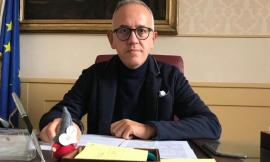 Civitanova, schiamazzi notturni e vandalismo: il sindaco vieta il transito in tre vie del borgo marinaro