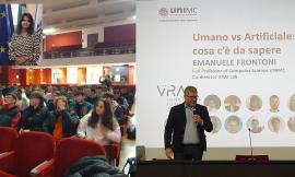 Macerata, fake news e cyberbullismo: all'Ite Gentili incontro con il professor Frontoni