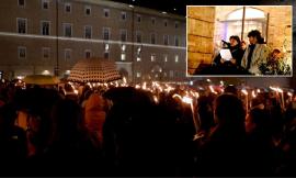 Macerata, una piazza per Giulia Cecchettin: in centinaia alla fiaccolata (FOTO)