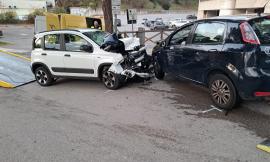 Macerata, scontro frontale tra due auto: un ferito all'ospedale