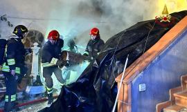 Serravalle, in fiamme un laboratorio caseario: due feriti all'ospedale