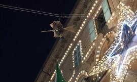 Epifania, doppio appuntamento a Civitanova: la Befana si calerà sulla piazza sospesa in aria