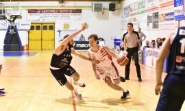 Serie B, il Bramante Pesaro passa sul parquet del Matelica: prima sconfitta interna per l'Halley