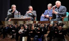 Macerata, dagli asterischi agli algoritmi: la censura al tempo dei social secondo Borgonovo e Langone