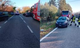 San Severino, schianto all'incrocio: due donne trasportate all'ospedale (FOTO)