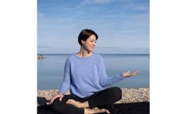 "Lo yoga come terapia per affrontare il cancro anche negli ospedali marchigiani"