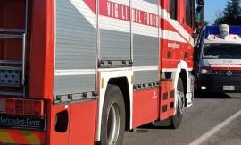 Tragedia sulla Perugia-Ancona, scontro fra automedica e Panda: un morto e due feriti