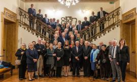 Il Lions Club Macerata Host celebra quattro nuovi soci e i veterani con il premio Chevron