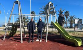 Civitanova, nuovi giochi sul lungomare sud. Ciarapica: "Città sempre più a misura di bambino"