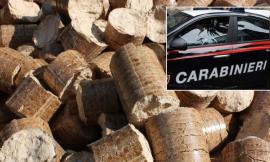 Pollenza, ordina online un bancale di "pellet" ma è una truffa: denunciati i responsabili