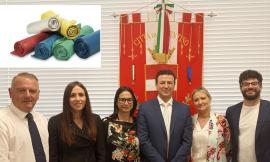 Tolentino, "250 sacchetti in un anno per ogni cittadino, numero ingiustificato": arrivano i microchip