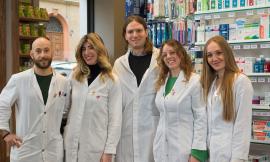 La famiglia Angelini apre una nuova farmacia ad Ancona: taglio del nastro il 16 marzo