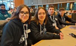 Macerata, gli studenti dell'Istituto Agrario volano a Bruxelles: esperienza al Parlamento europeo