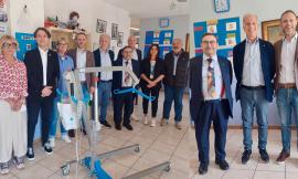 Camerino, il Rotary Club dona a “Casa Amica” un sollevatore elettrico per gli ospiti della casa di riposo