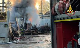 Pollenza, divampa incendio nel capanno di una falegnameria