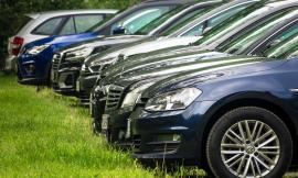 "Il vicino ostacola con la sua auto il mio ingresso in casa": condannato per violenza privata