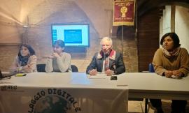 Macerata, estorsioni sessuali e giochi d'azzardo online: come difendersi, successo per il convegno