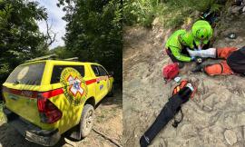 Brutto incidente con la moto da enduro: imbarellato e trasportato in ospedale