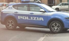 Macerata, dipendente riconosce online gli attrezzi rubati al cantiere: denunciato un 25enne