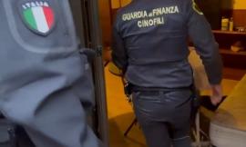 Montecosaro, in casa oltre 38 grammi tra cocaina ed eroina: 45enne ai domiciliari, arrestato di nuovo