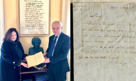 Recanati omaggia il centenario dalla nascita di Paolo Volponi con una lettera autografa di Leopardi