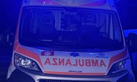 Recanati, scontro tra auto e moto: ragazzo di 18 anni in gravissime condizioni a Torrette