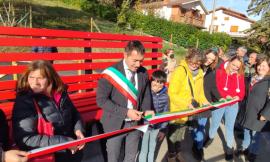 Pieve Torina si tinge di rosso: una fiaccolata per dire no alla violenza sulle donne