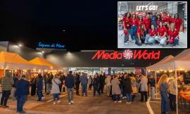 Corridonia, taglio del nastro a ritmo di "Black Friday" per MediaWorld: management tutto al femminile