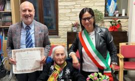 Tolentino festeggia i 102 anni di Andreina Tiranti: emozioni e auguri per un traguardo speciale