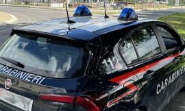 Porto Potenza, madre minaccia di gettarsi dal tetto con il figlio di 11 mesi: salvati da un carabiniere