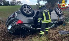 Potenza Picena, incidente sull'A14: auto si ribalta in una scarpata, conducente trasportata a Torrette